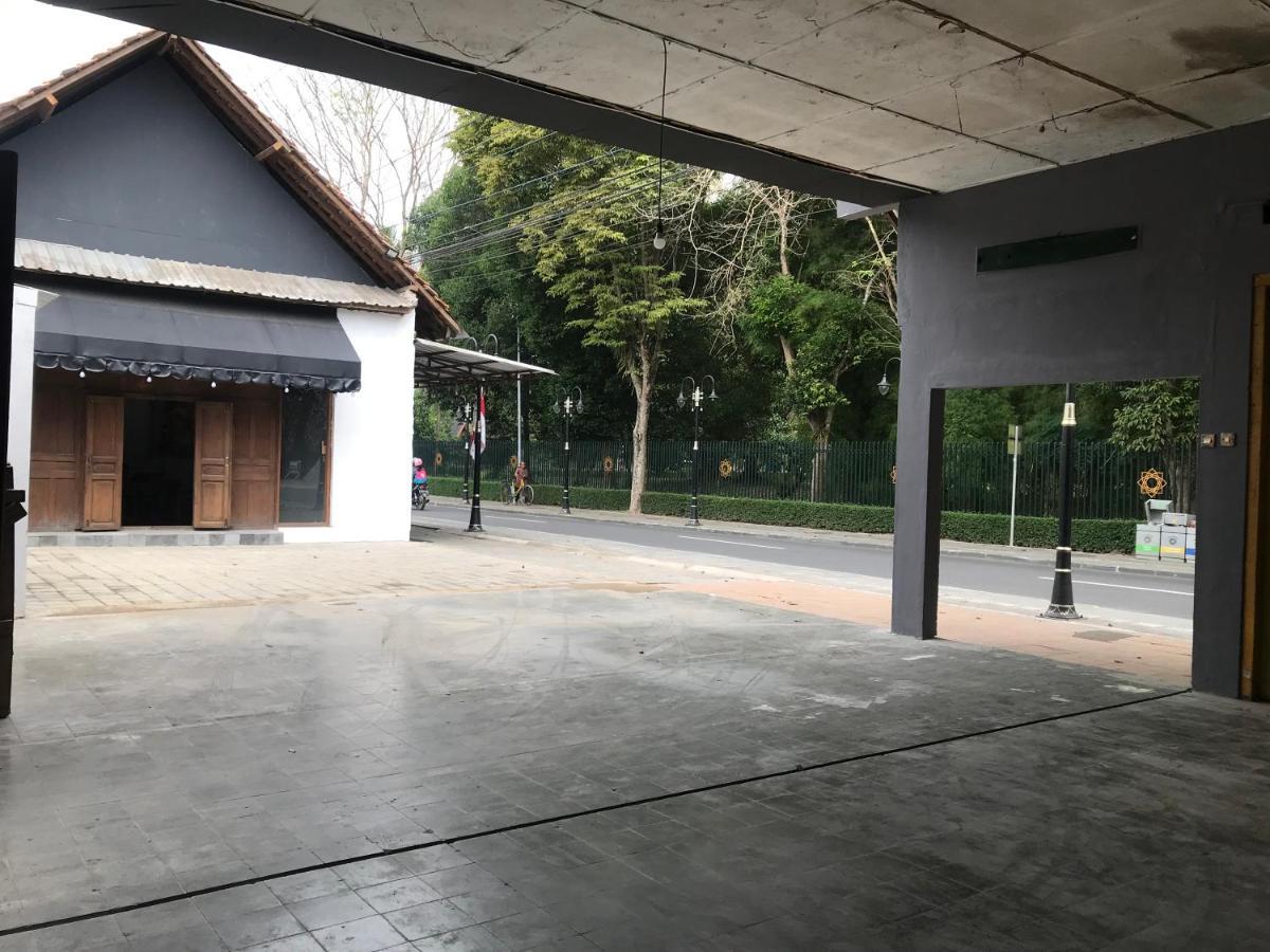Watu Agung Guest House Magelang Εξωτερικό φωτογραφία