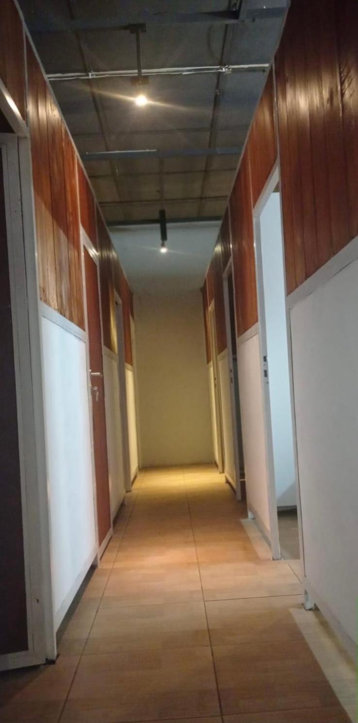 Watu Agung Guest House Magelang Δωμάτιο φωτογραφία