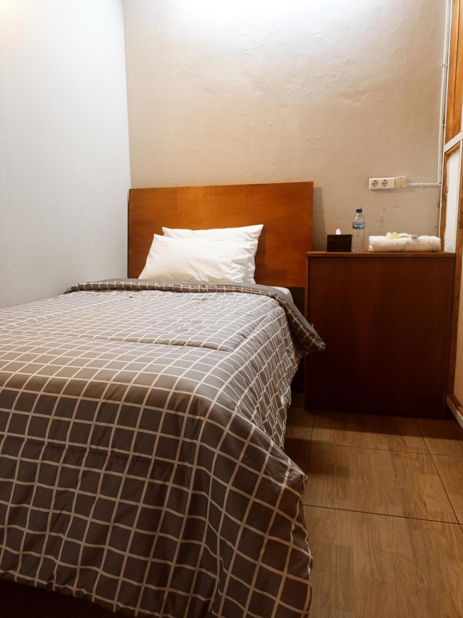 Watu Agung Guest House Magelang Εξωτερικό φωτογραφία