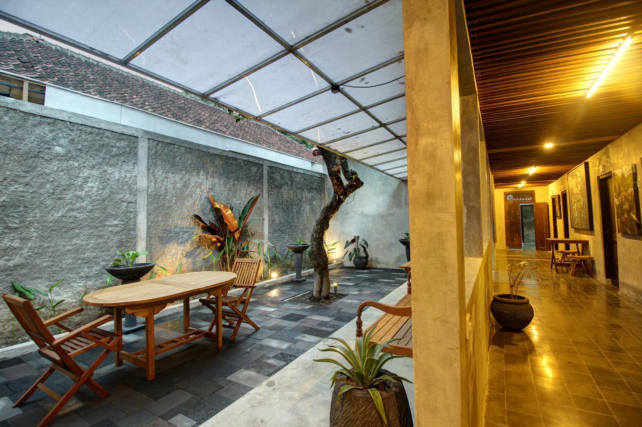 Watu Agung Guest House Magelang Εξωτερικό φωτογραφία